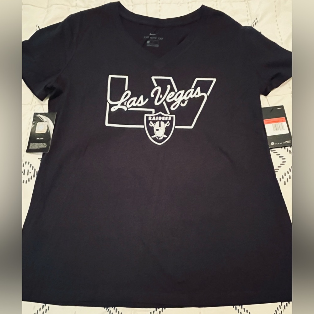 NWT Nike Las Vegas Raiders Woman's Shirt Size Large.